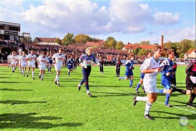 10.10.1992 DFB-Pokal Bischofswerdaer FV 08 - Karlsruher SC 0:1 (Foto: Wolfgang Schmidt)